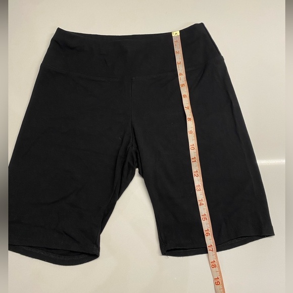 Black Biker shorts Bar II size medium - Picture 8 of 9